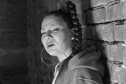 Знаменитая исполнительница «проиграла битву с алкоголем» в 37 лет Знаменитая исполнительница «проиграла битву с алкоголем» в 37 лет