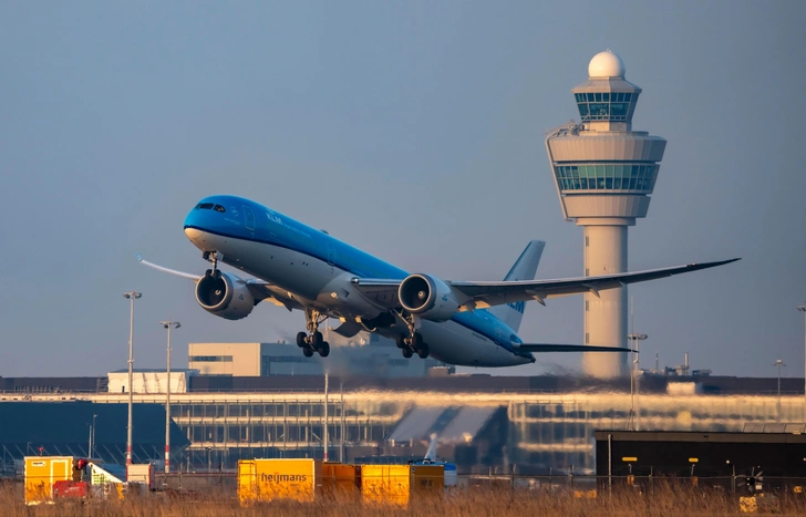 Авиакомпания KLM внесла пассажира в черный список на 30 лет. Вот что он сделал