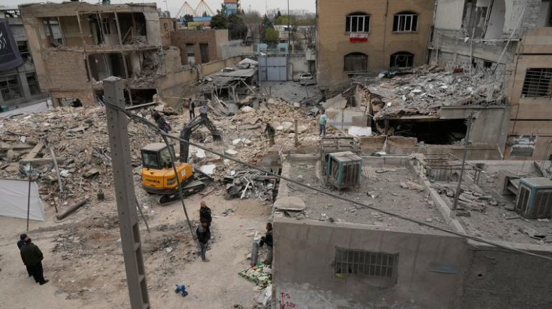 «Масштабы расширяются»: Иран ударил по Израилю сверхтяжёлыми ракетами Sejjil, Тель-Авив ответил атакой на штабы КСИР