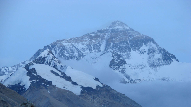 Убери на Эвересте: альпинистов обязали уносить с собой еще больше мусора